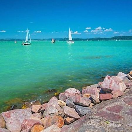 Joe Beach Apartman Кестхей Экстерьер фото
