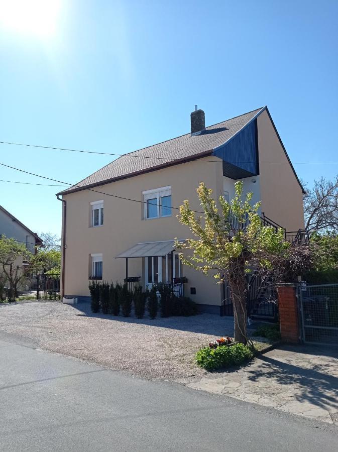 Joe Beach Apartman Кестхей Экстерьер фото